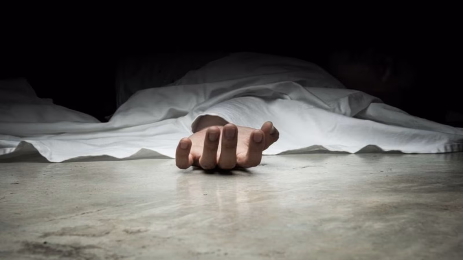 Lucknow: After a dispute with his wife, the young man committed suicide by jumping into the Gomti river