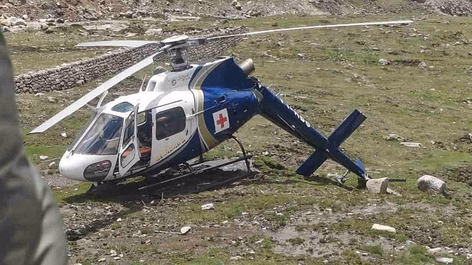 Hard landing of heli ambulance in Kedarnath Dham, major accident averted