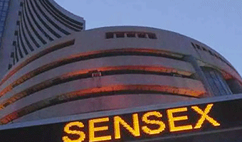 Heavy fluctuations in the market amid surgical strike, Sensex and Nifty slipped
