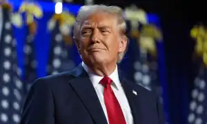 Donald Trump called India and Russia 'Dead Economy' and imposed 25% import tariff on India from tomorrow