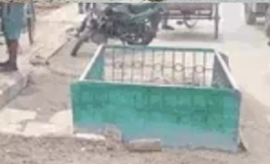 Administration's bulldozer on, Syed Baba's tomb removed from road in Varanasi