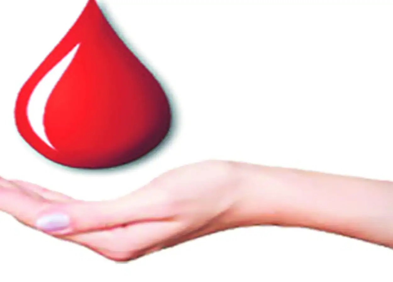 Grand blood donation camp in Balrampur Hospital, 50 people donated blood