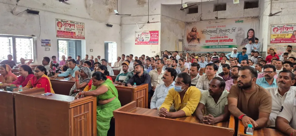 A huge protest will be held in Lucknow on 9 October regarding the demands of civic employees