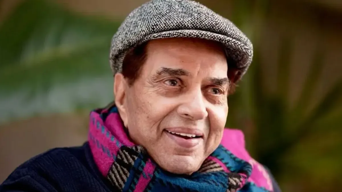Bollywood's He-Man Dharmendra passes away, breathed his last at the age of 89