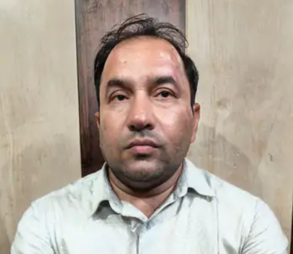 Lucknow University assistant professor arrested for allegedly meeting a student with the promise of paper leak