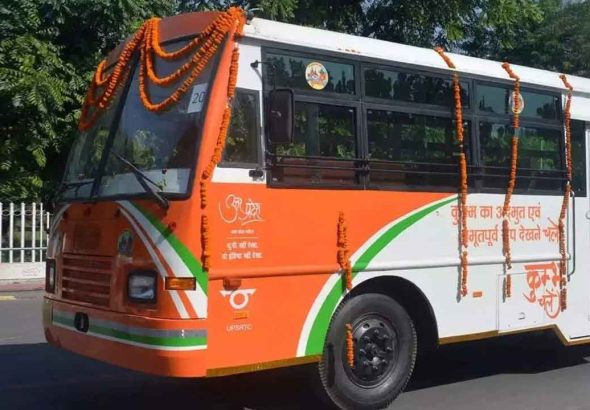 Lucknow to Kanpur now just 1 hour 45 minutes; new Roadways bus service launched on the expressway.