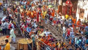 A massive surge of devotion filled the court of Baba Vishwanath on the first day of Shravan; Kashi resonated with the chants of 'Har-Har Mahadev' and 'Bol Bam'.