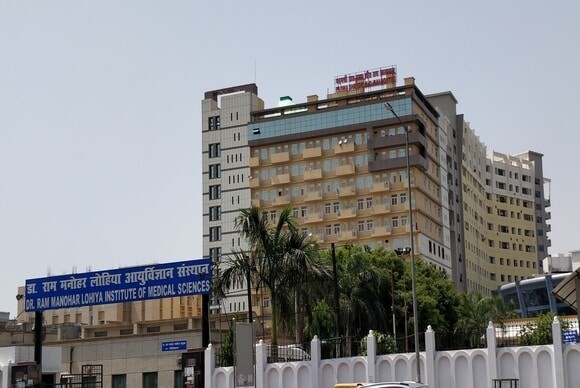 Lucknow: HOD suspended at Lohia Institute over allegations of molesting a junior doctor.